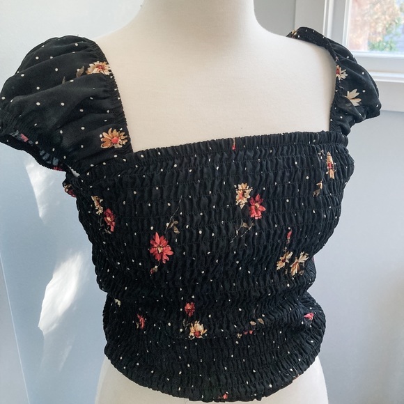 Sienna Sky Crop Top with Cap Sleeve - Picture 1 of 3